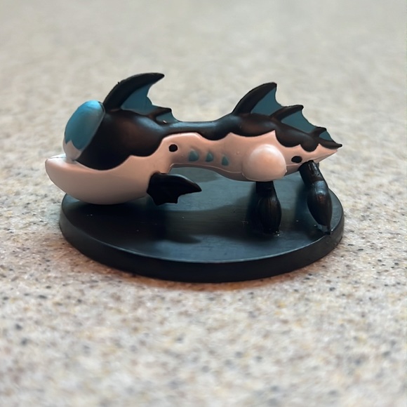 2019 Ratchet & Clank Enemy Robot “Electroid” comes w/ Accessories collectible - Picture 4 of 14